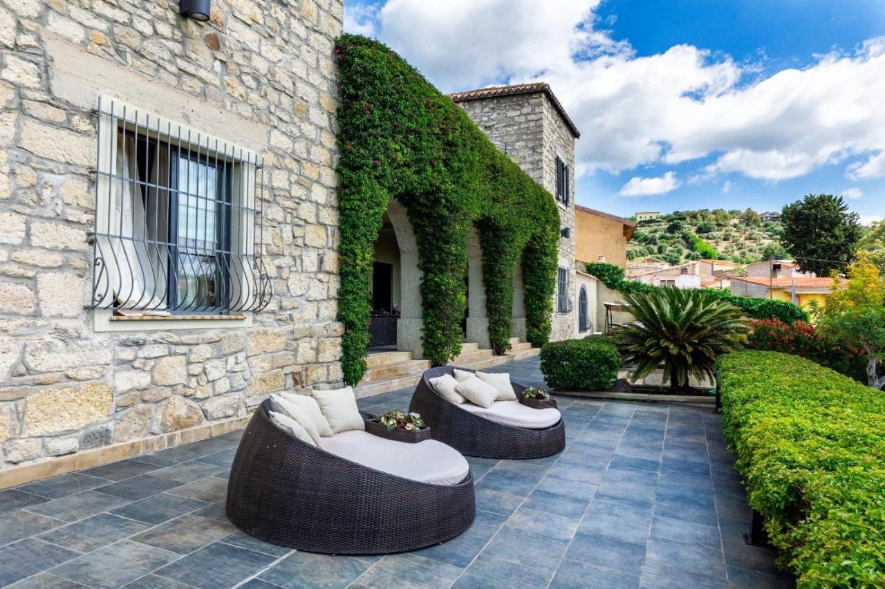 Bed and Breakfast Borgo Antico XIX Sec. Gesturi Экстерьер фото